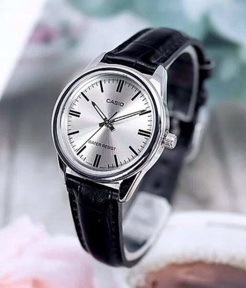 Zegarek Damski Casio Collection LTP-V005L- 7A (zd582g) + BOX Zegarek Damski Casio Collection LTP-V005L- 7A (zd582g) + BOX