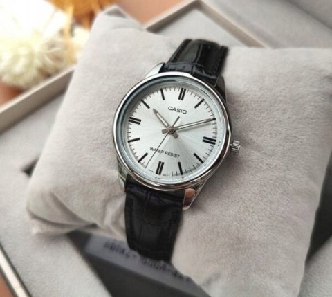 Zegarek Damski Casio Collection LTP-V005L- 7A (zd582g) + BOX Zegarek Damski Casio Collection LTP-V005L- 7A (zd582g) + BOX