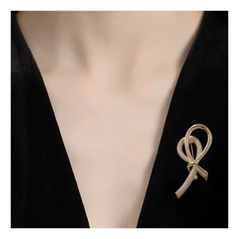 Broszka ozdobna elegancka z kryształkami, cyrkoniami BZ179 Broszka ozdobna elegancka z kryształkami, cyrkoniami BZ179