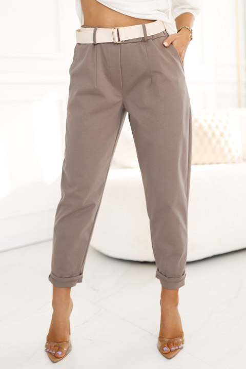 590-1 Stylowe spodnie z kieszeniami i ozdobnym paskiem - MOCHA MOUSSE 590-1 Stylowe spodnie z kieszeniami i ozdobnym paskiem - MOCHA MOUSSE