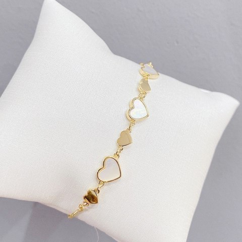 Bransoletka na rękę stal chirurgiczna pozłacana 14k złotem, SERCA masa perłowa BST1532 Bransoletka na rękę stal chirurgiczna pozłacana 14k złotem, SERCA masa perłowa BST1532