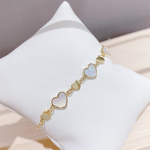 Bransoletka na rękę stal chirurgiczna pozłacana 14k złotem, SERCA masa perłowa BST1532 Bransoletka na rękę stal chirurgiczna pozłacana 14k złotem, SERCA masa perłowa BST1532