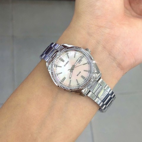 ZEGAREK DAMSKI CASIO LTP-1302DS-4AVDF (zd521g) + BOX ZEGAREK DAMSKI CASIO LTP-1302DS-4AVDF (zd521g) + BOX