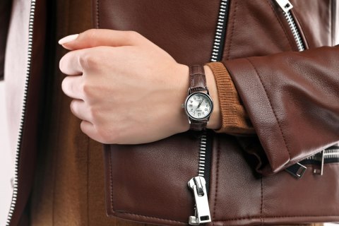 ZEGAREK DAMSKI CASIO LTP-V002L-7B2UDF (zd584i) + BOX ZEGAREK DAMSKI CASIO LTP-V002L-7B2UDF (zd584i) + BOX