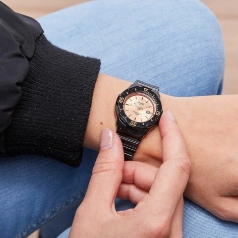 Zegarek Damski Casio LRW-200H-9E2VDF + BOX Zegarek Damski Casio LRW-200H-9E2VDF + BOX